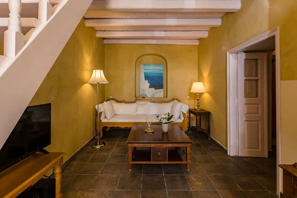 SUITE DELUXE TWO BEDROOM Room, Zannos Melathron Hotel By Omilos Hotels, Santorini