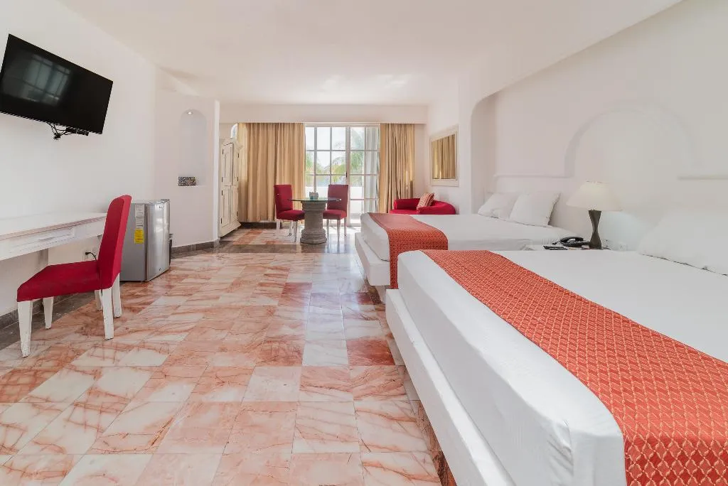 JUNIOR SUITE OCEAN VIEW TWO DOUBLE BEDS Room, Casa Turquesa, Cancun Area