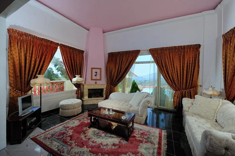 Room, Vergis Epavlis, Crete