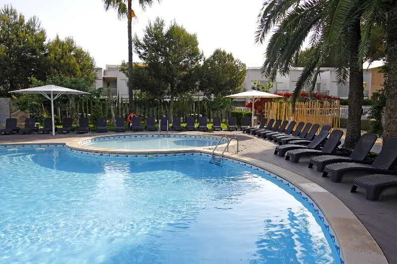 Pool, BG Pamplona, Majorca