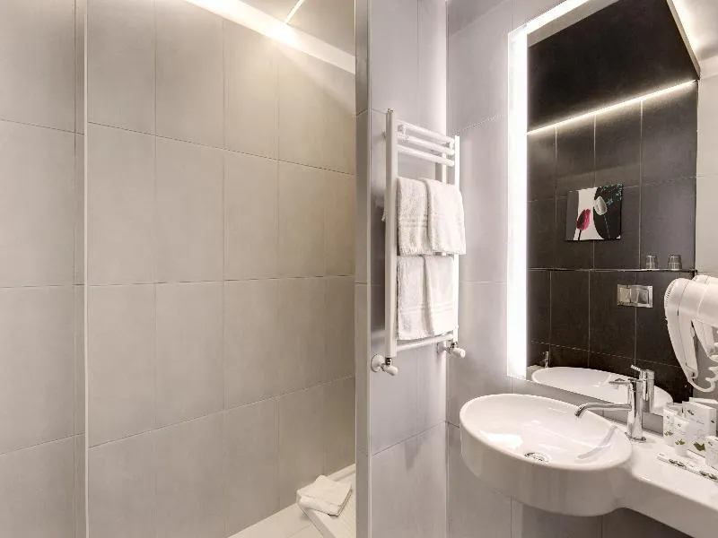 Room, WarmtHotel, Rome