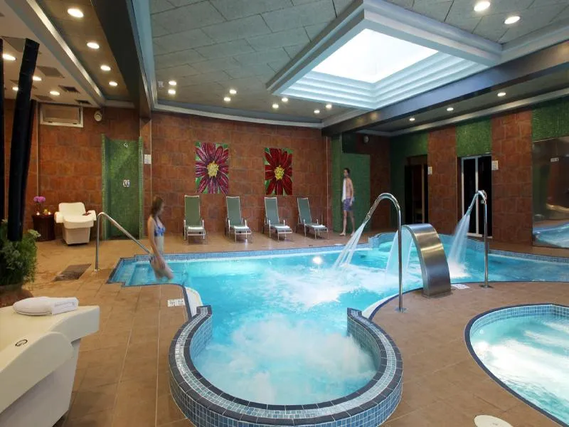 Sports and Entertainment, Golden Port Salou & Spa, Costa Dorada