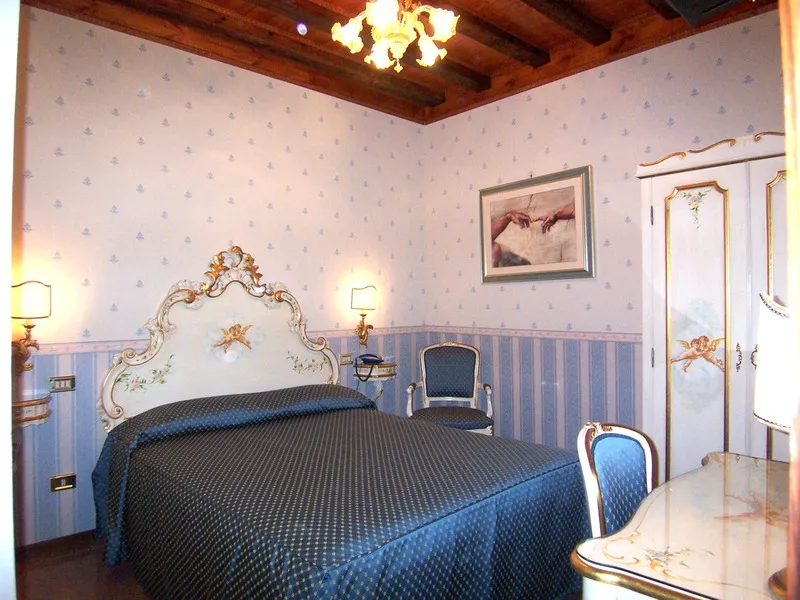 Room, Alloggi Sardegna, Venice
