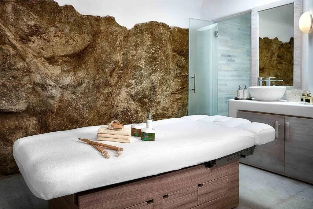 Sports and Entertainment, Belvedere hotel, Mykonos