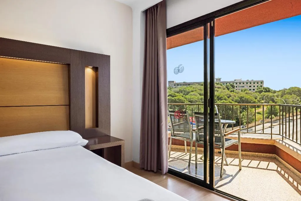 Double or Twin POOL VIEW Room, Hotel Pabisa Chico, Majorca