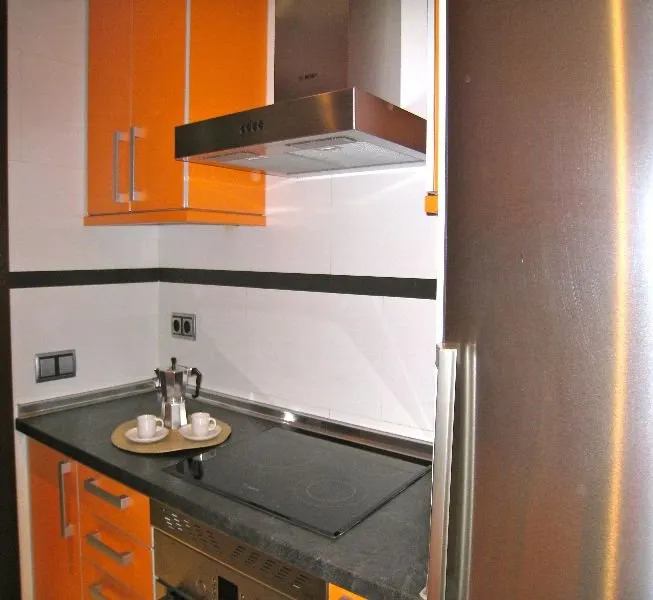 Room, KM1 San Bernardo Apartments, Madrid