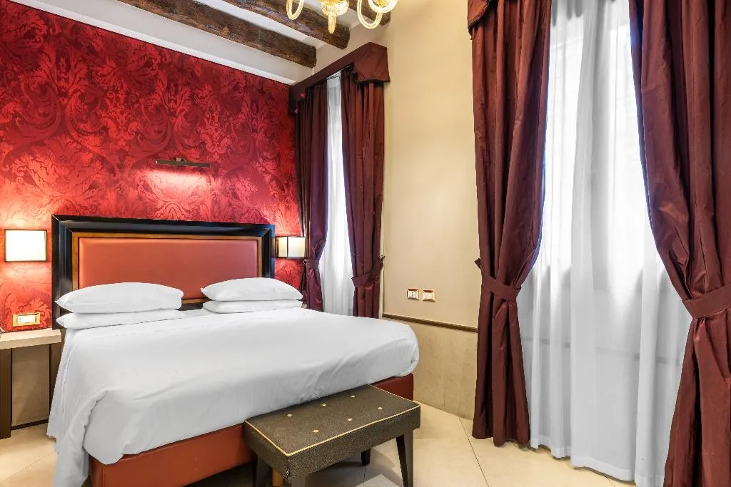 DOUBLE INNER Room, Paganelli, Venice