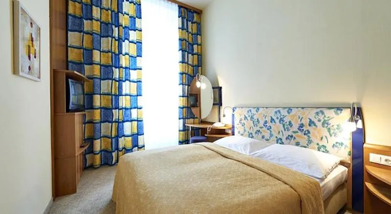 DOUBLE STANDARD Room, Starlight Suiten Hotel Renngasse, Vienna