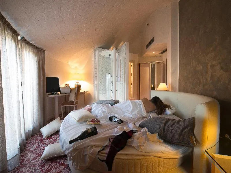 Room, Leonessa Hotel, Naples