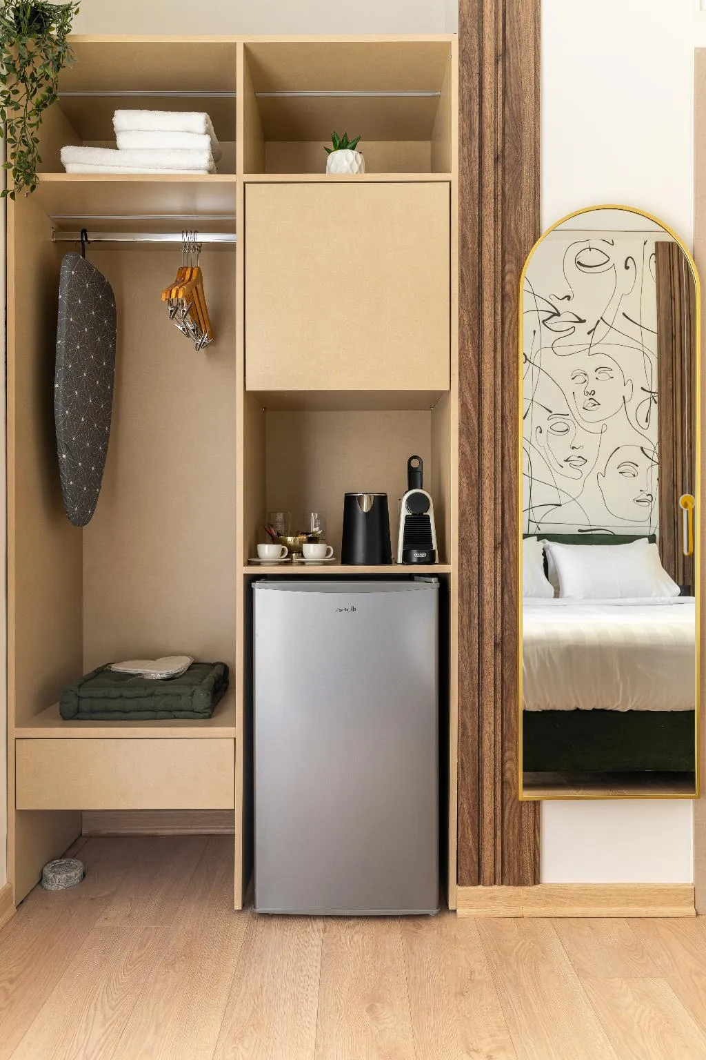 DOUBLE SUPERIOR Room, Phalerus Suites, Athens