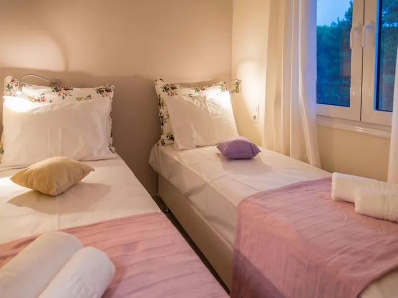 Room, Villa Albanis, Skiathos