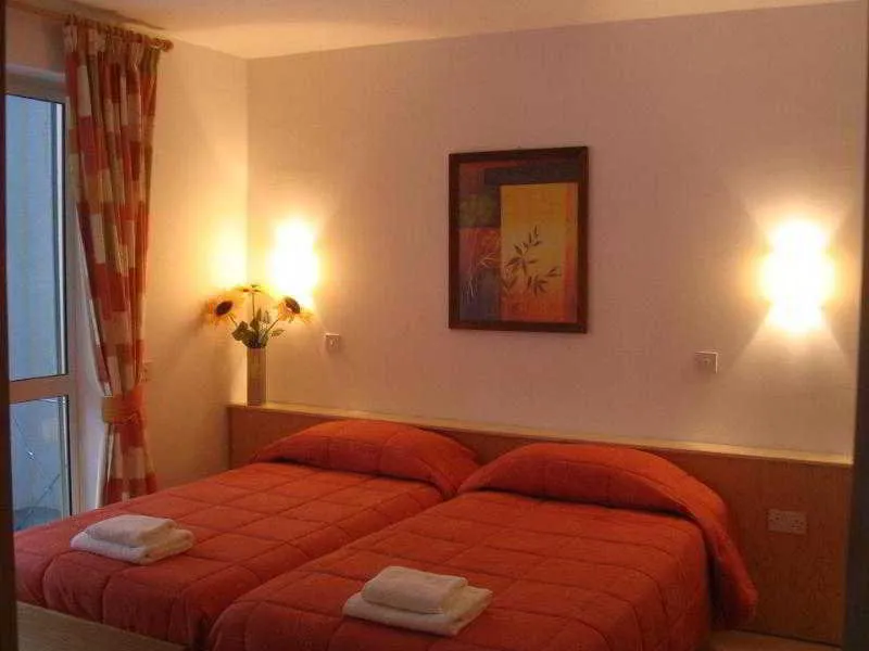 Room, Club Salina Warhf, Malta