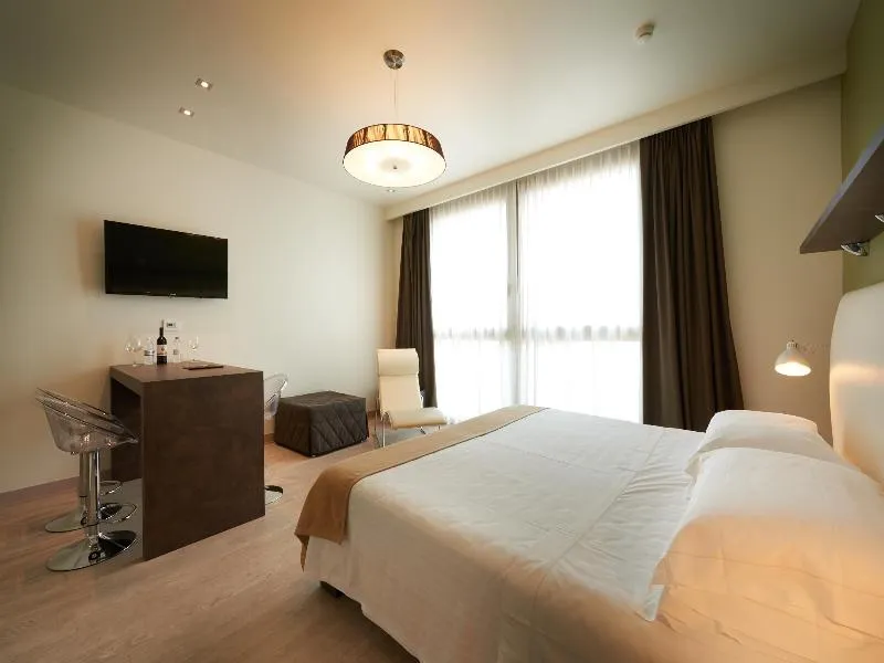 STUDIO CLASSIC Room, Forte16 Apartments View & Spa, Florence
