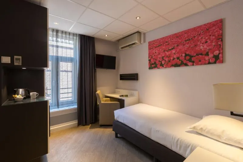 SINGLE STANDARD Room, Amsterdam De Roode Leeuw, Amsterdam