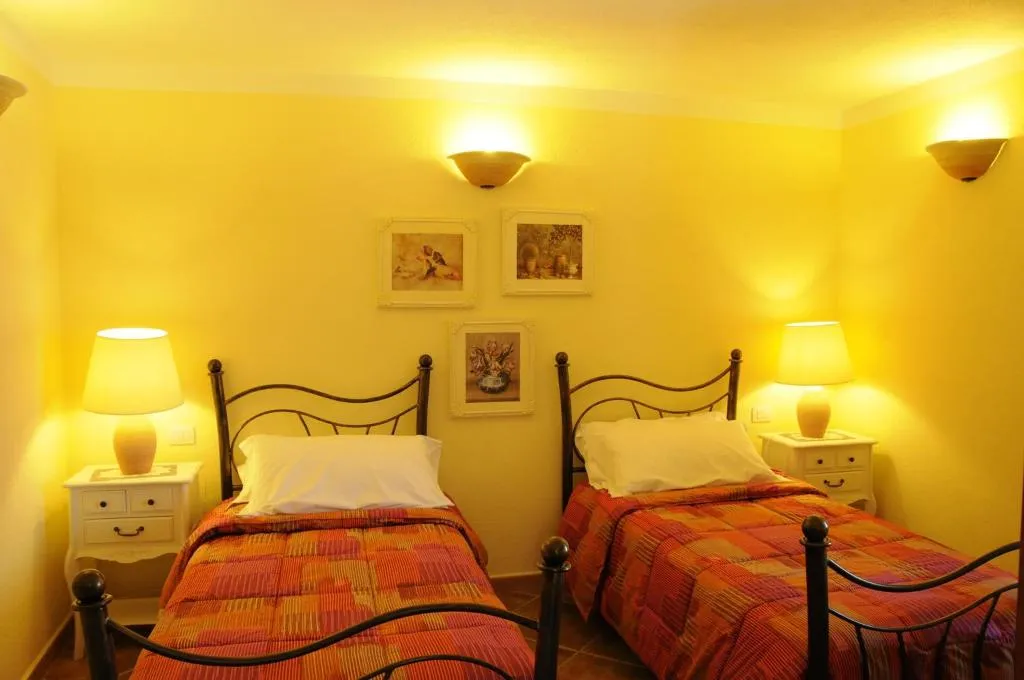 TWIN STANDARD Room, La Casa di Babbai, Olbia