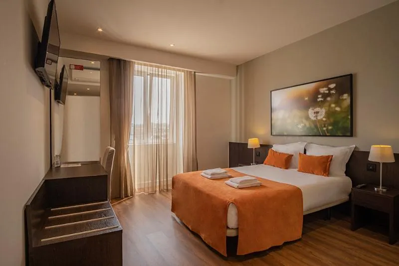 DOUBLE SUPERIOR Room, Riversuites, Porto