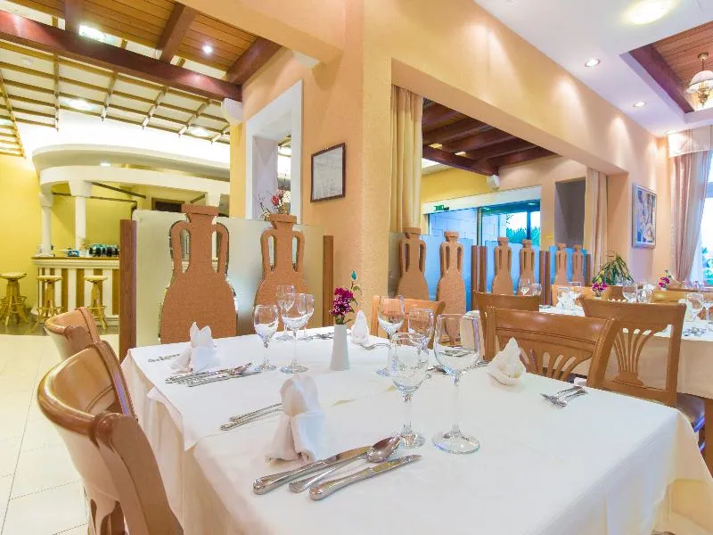 Restaurant, Spongiola, Split