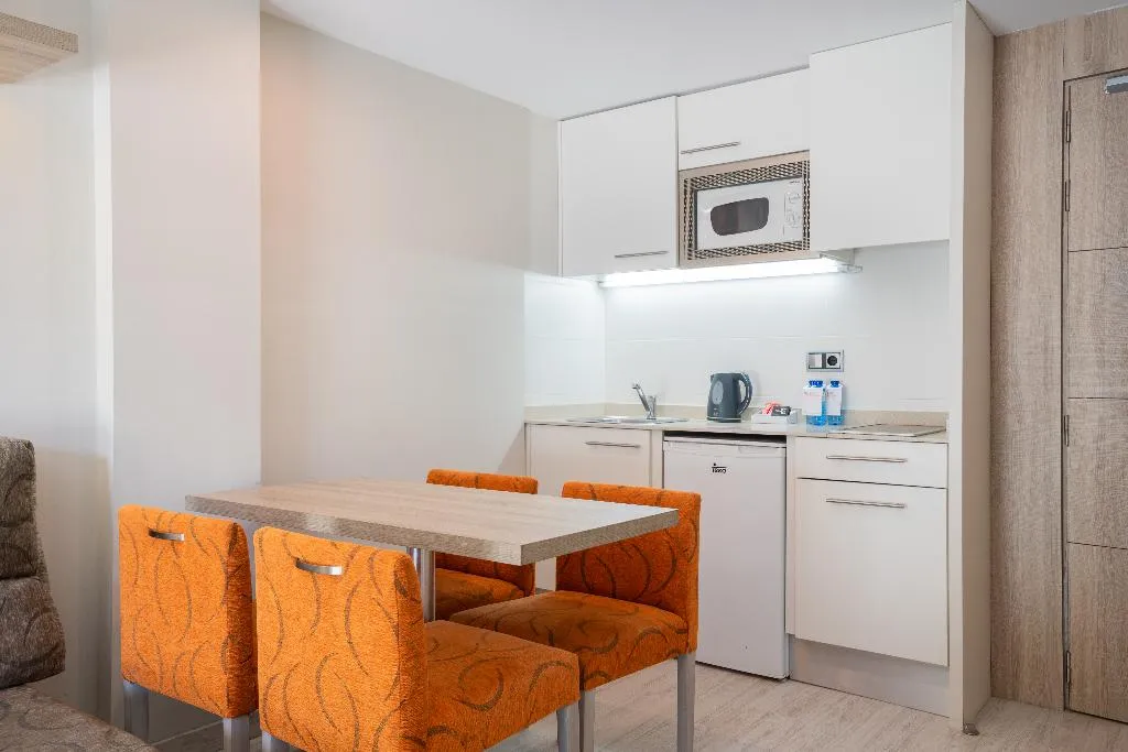 APARTMENT CAPACITY 4 Room, Leonardo Royal Hotel Mallorca, Majorca