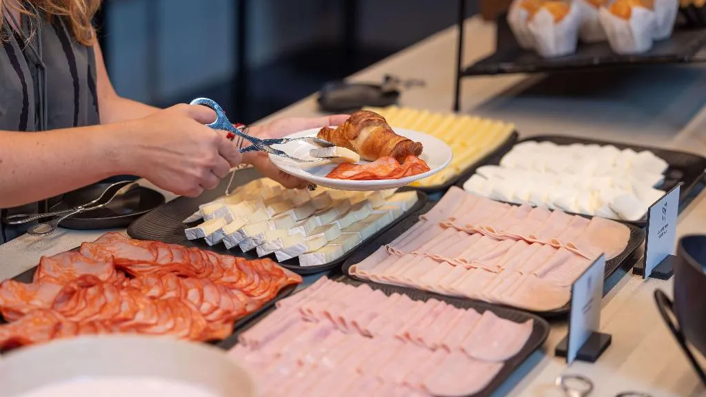 Restaurant, Holiday Inn Express Lisbon Principe Real, by IHG, Lisbon