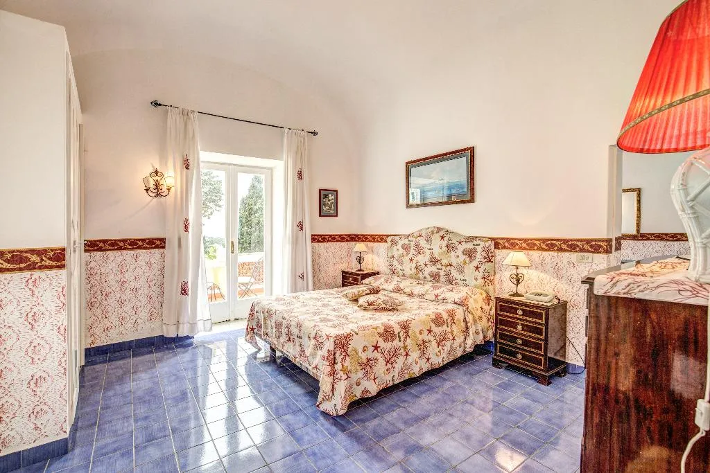 JUNIOR SUITE SUPERIOR SEA VIEW Room, Casa Caprile, Naples