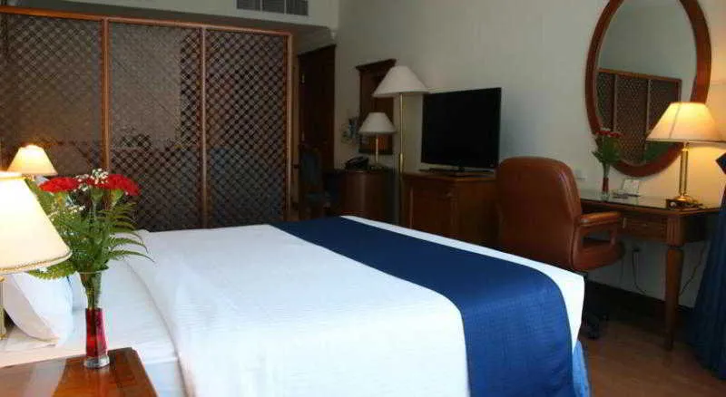 Room, Grand Excelsior Hotel Sharjah, Dubai
