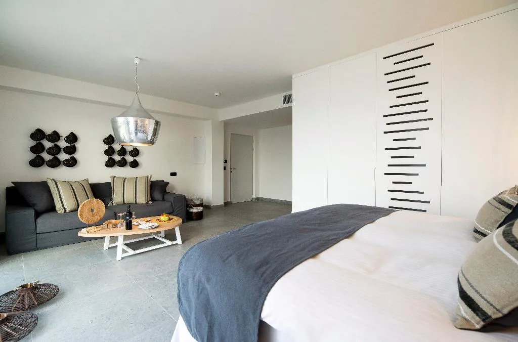 SUITE WITH PRIVATE POOL Room, Insula Alba Resort & Spa, Crete