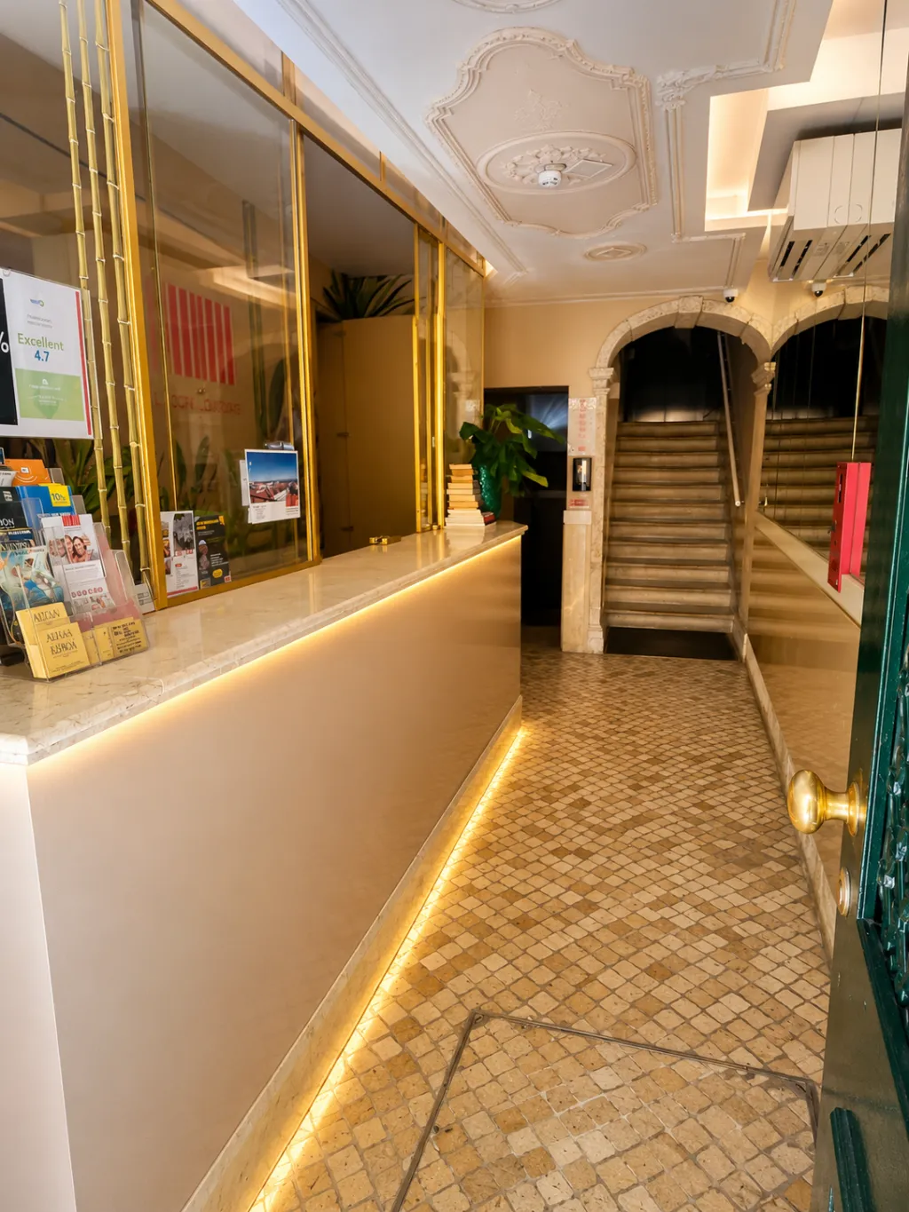 Lobby, Lisbon Colours Bairro Alto Apartments, Lisbon