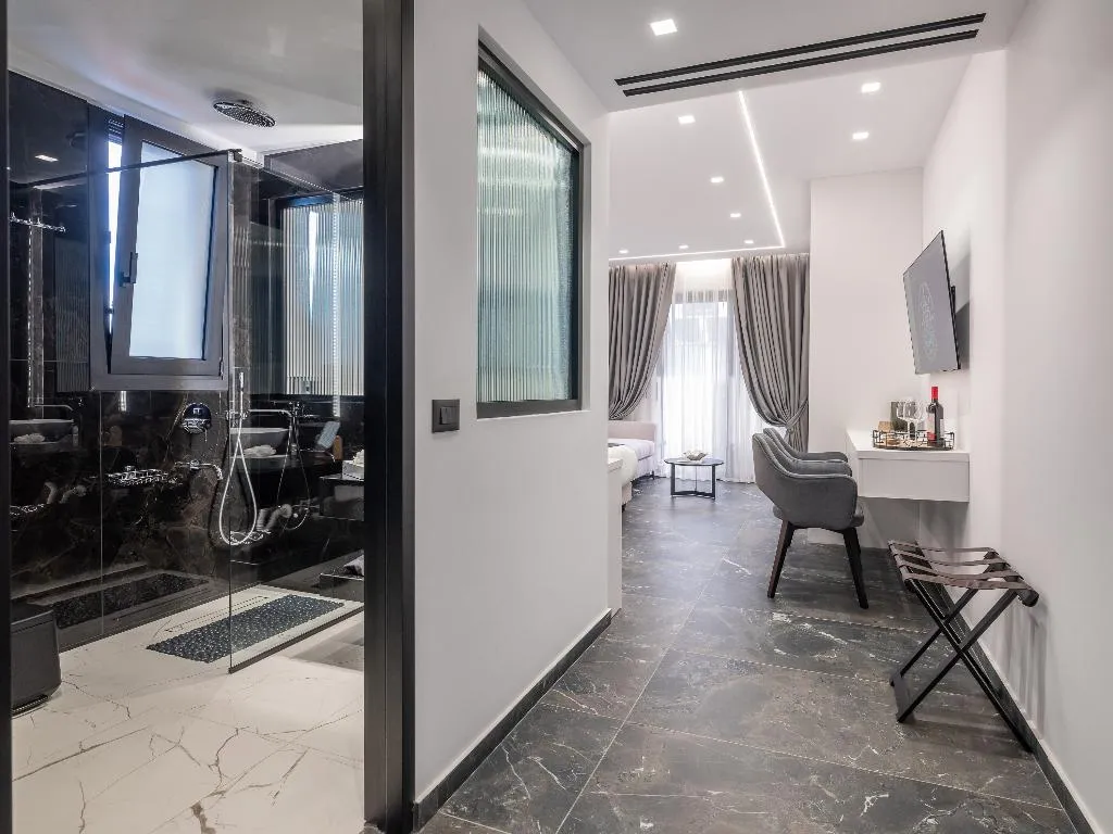 SUITE DELUXE Room, Captain Napoleon Paterakis CNP Luxurious Suites, Crete