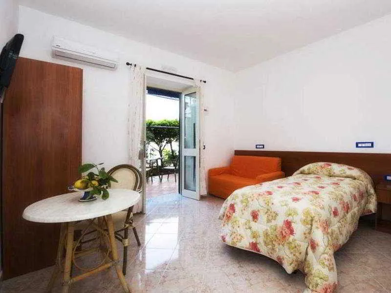 Room, Affittacamere Ravello Rooms, Naples