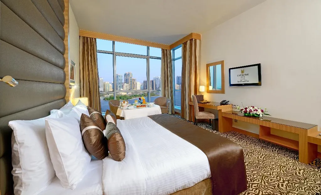 SUITE EXECUTIVE Room, Copthorne Hotel Sharjah, Dubai
