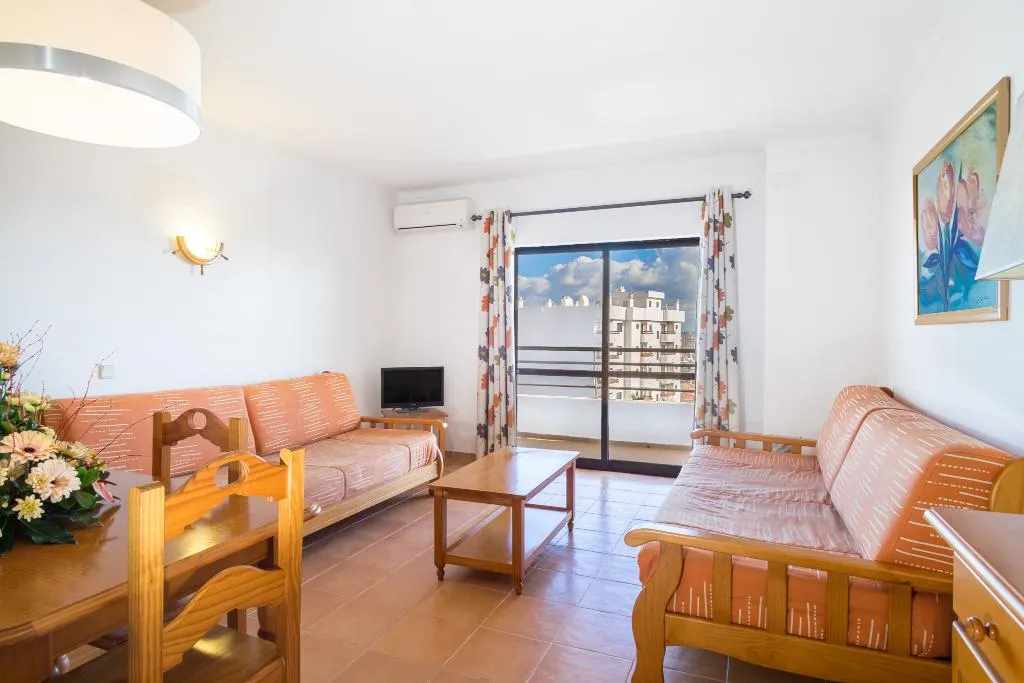 APARTMENT ONE BEDROOM Room, Mirachoro Praia da Rocha, Algarve