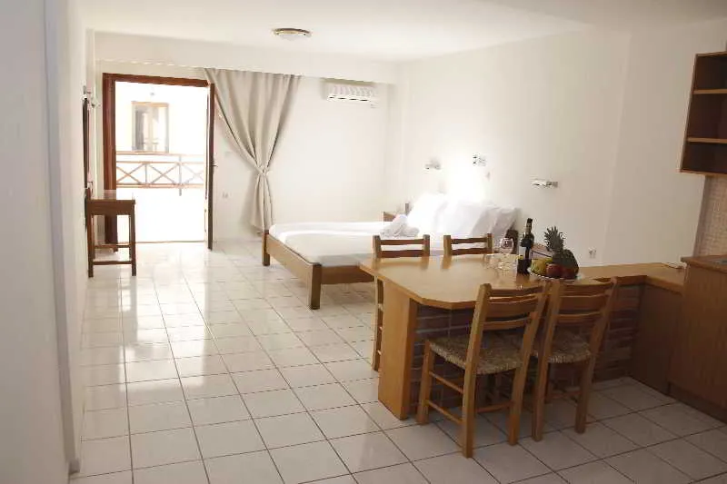 Room, Athina Inn, Crete