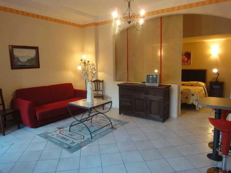 Room, Villamirella, Naples