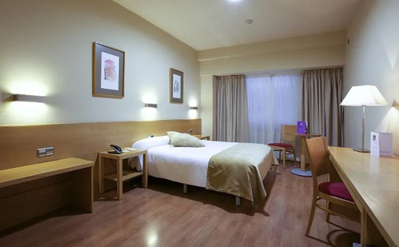 DOUBLE STANDARD Room, Victoria 4 Puerta del Sol, Madrid