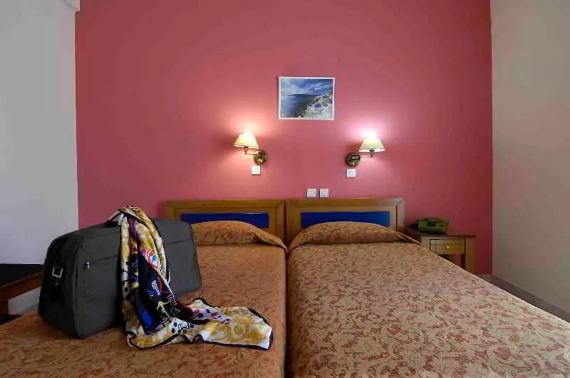 Room, Carolina, Athens