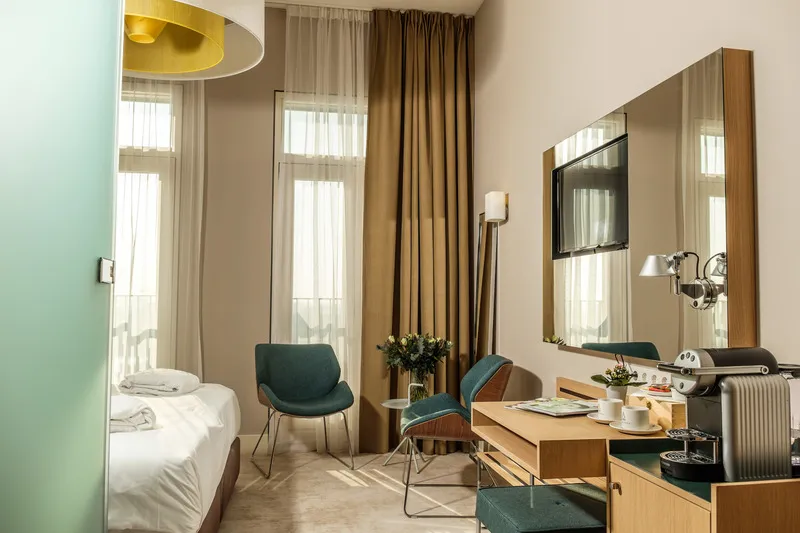 DOUBLE DELUXE SUPERIOR Room, Amadi Panorama Hotel, Amsterdam