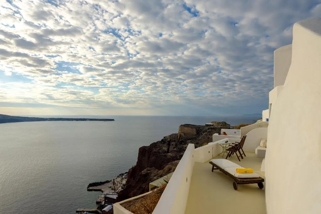 JUNIOR SUITE STANDARD Room, Fanari Villas, Santorini