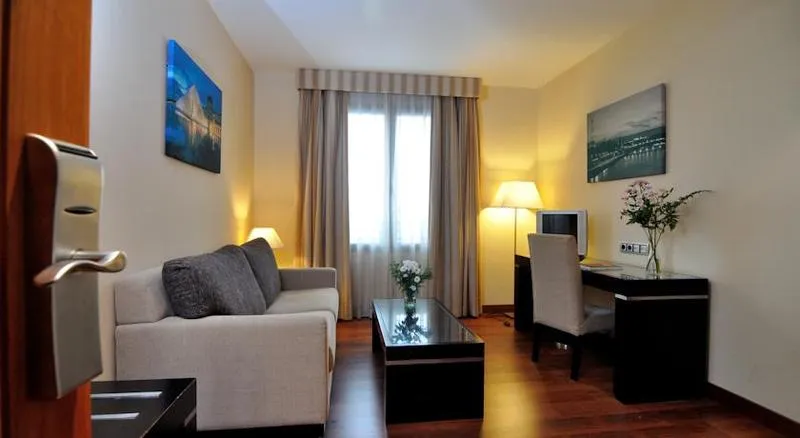 Room, Clement Barajas, Madrid