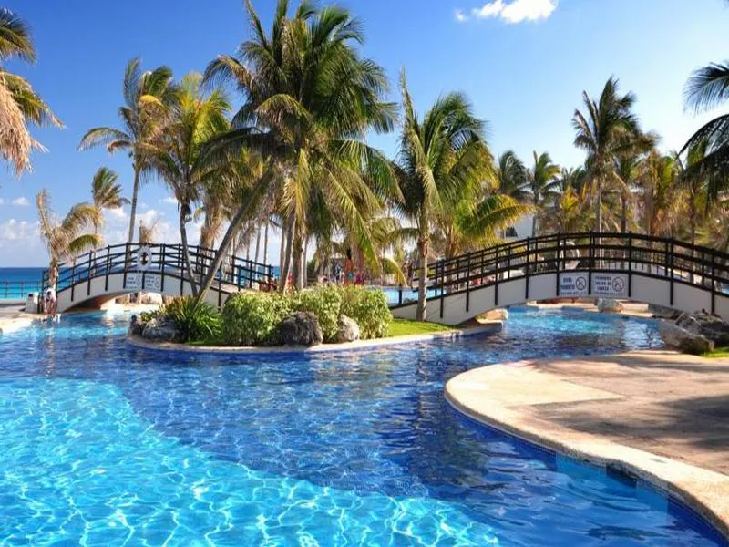 Pool, The Pyramid Cancun by Oasis, Cancun Area