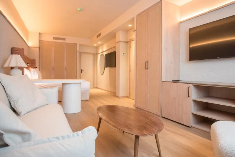 JUNIOR SUITE STANDARD Room, Sercotel Pozuelo, Madrid