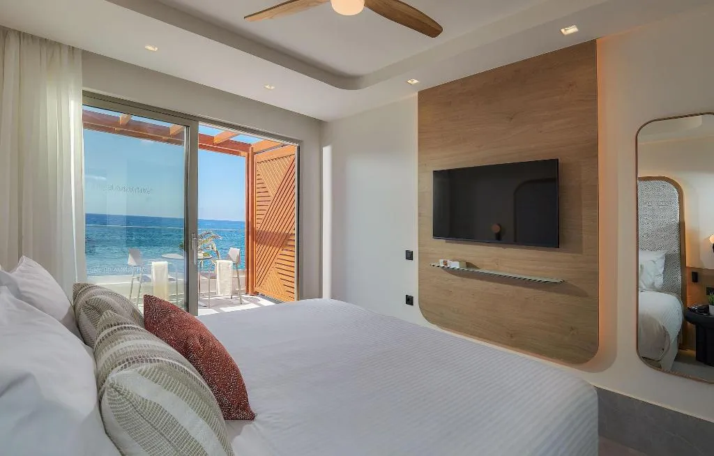 Room, Enorme Santanna Island, Crete