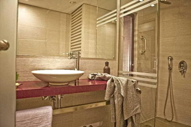 TRIPLE STANDARD Room, Novus Hotel, Athens