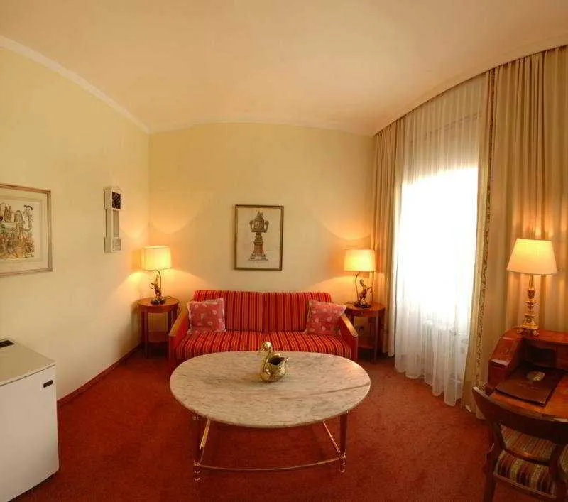 Room, Hotel Vier Jahreszeiten, Salzburg