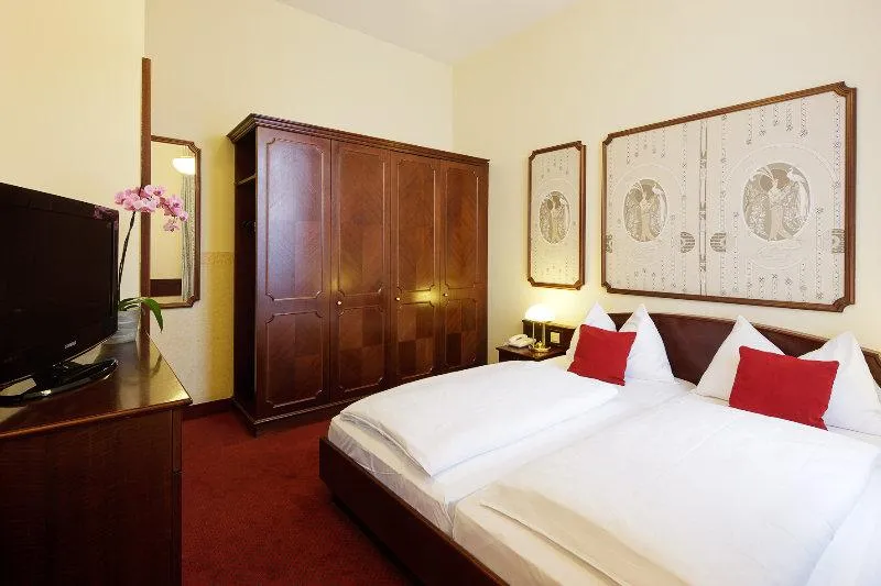 DOUBLE SINGLE USE CLASSIC Room, Theaterhotel & Suites Wien, Vienna