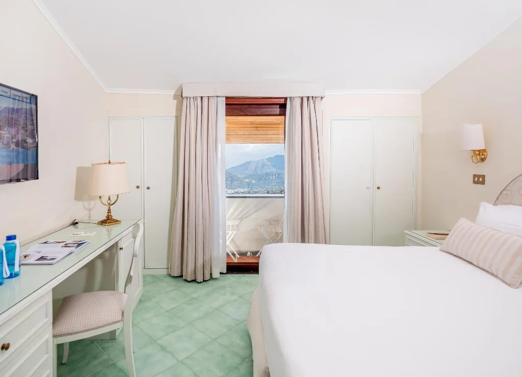Double or Twin SUPERIOR SEA VIEW Room, Hotel Jaccarino, Naples