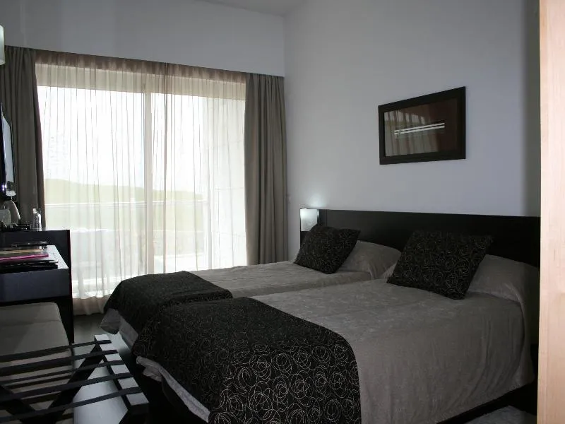 TWIN STANDARD Room, Crowne Plaza Caparica Lisbon, Lisbon