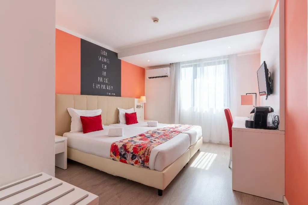 Room, Masa Hotel Almirante, Lisbon