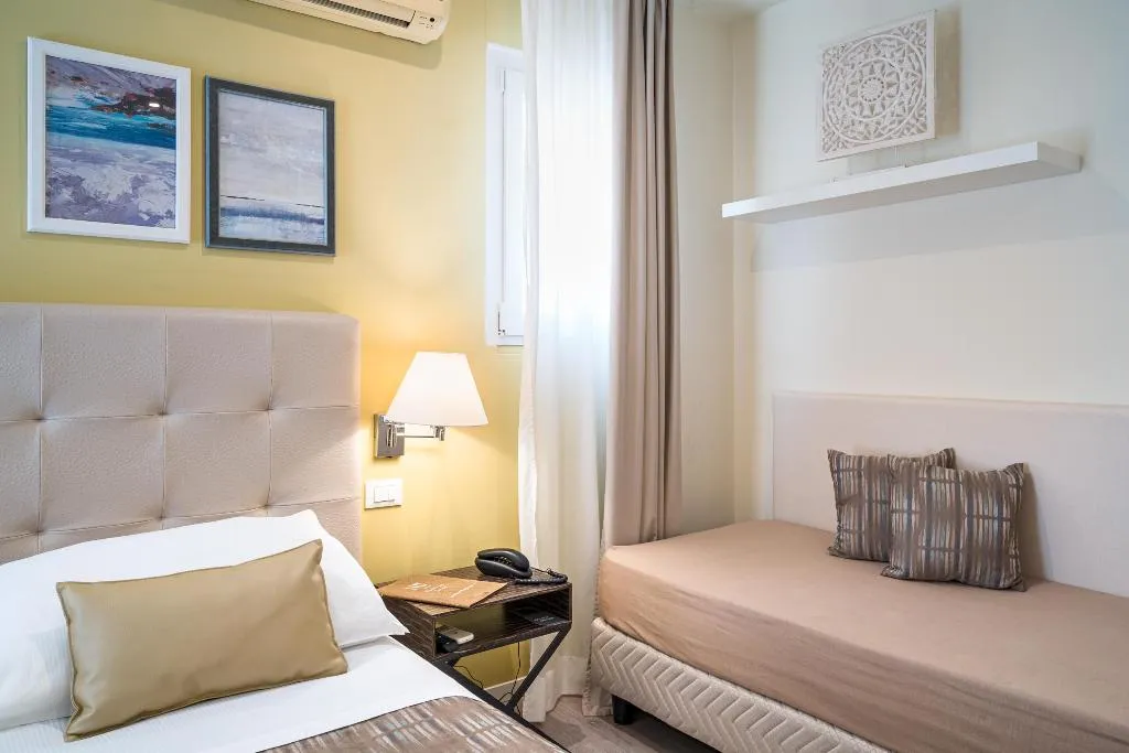 QUADRUPLE SIDE SEA VIEW WITH BALCONY Room, Hotel Rivage Taormina, Taormina