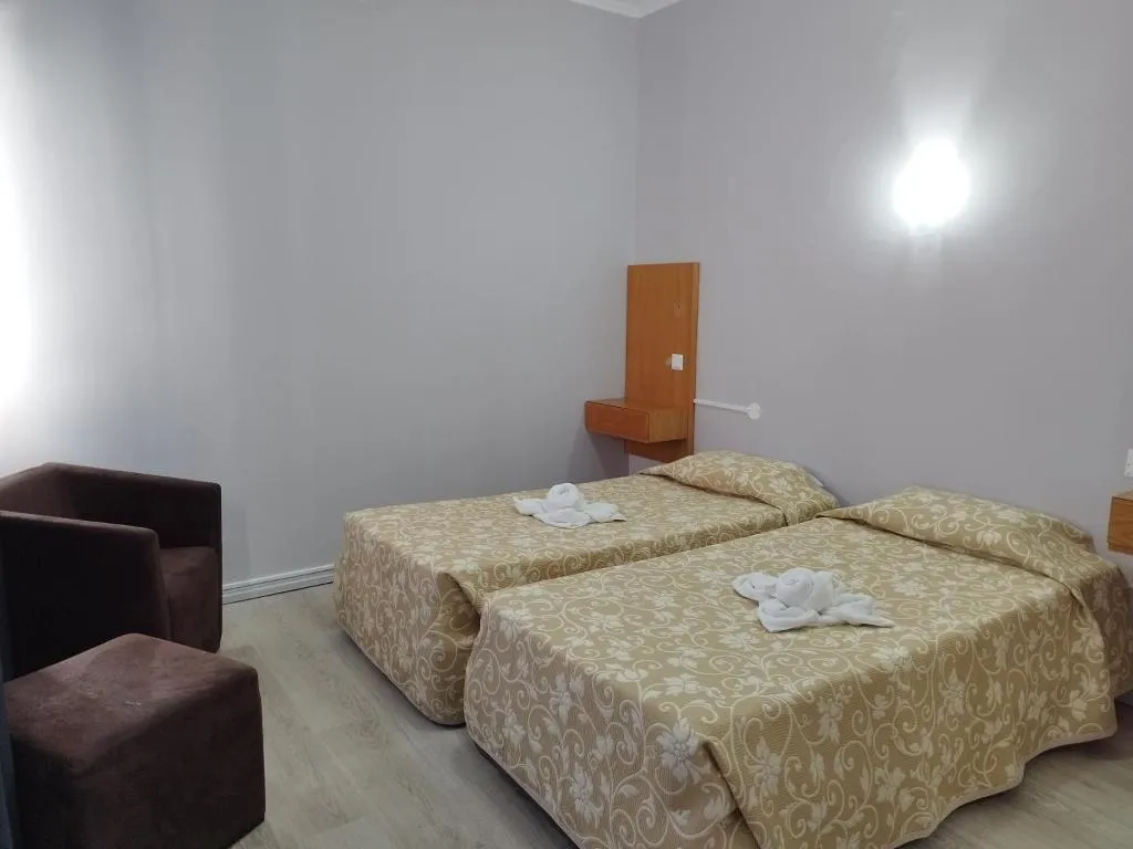 DOUBLE STANDARD Room, Alojamento Central Ii, Madeira