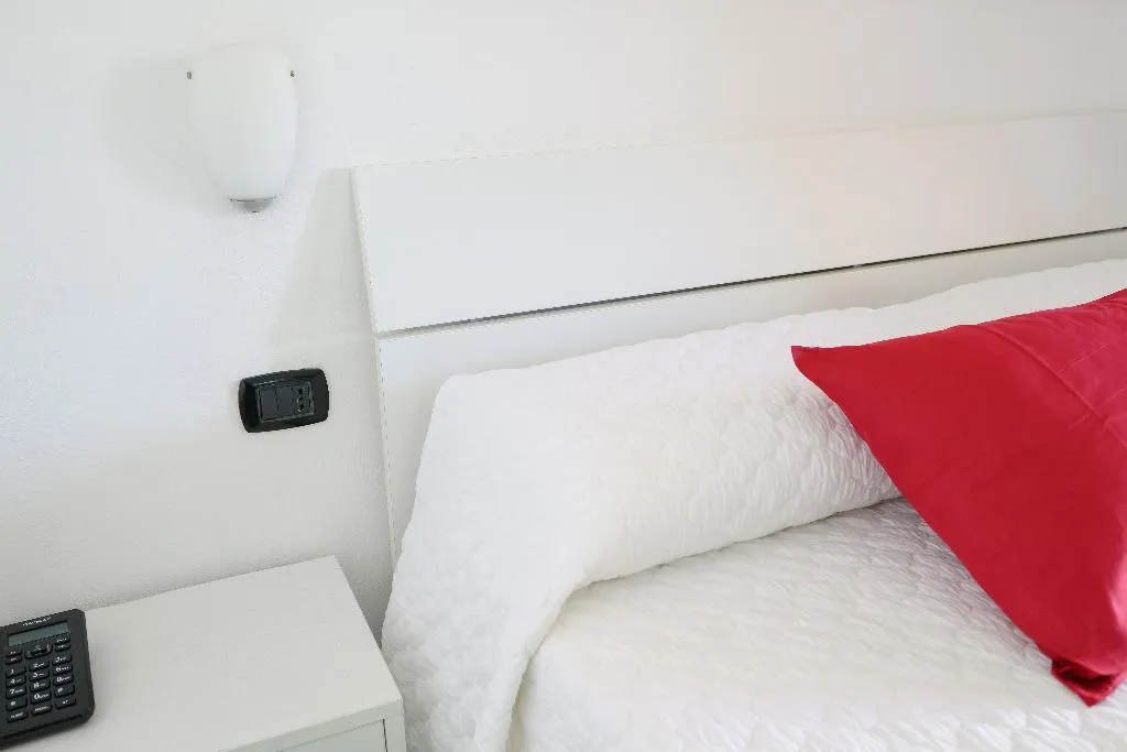 TRIPLE SUPERIOR Room, Hotel Annabelle, Naples
